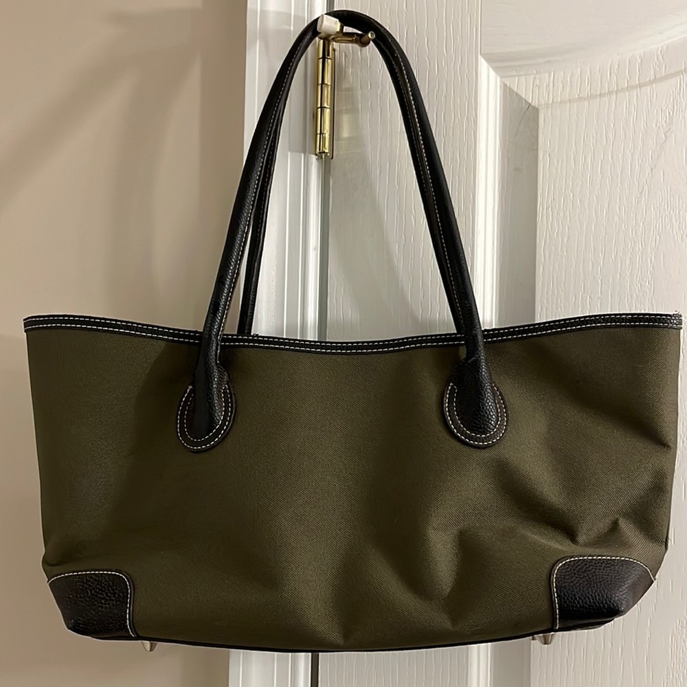 Gardening, tote bag, multiple pockets, dark green, and black